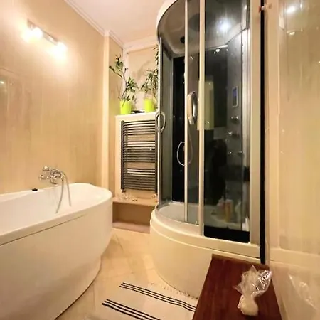 Wygodne Rodzinne 90m2, 5min Do Starowki, Opcja Darmowego Parkingu, Salon I 2 Sypialnie Гданьск